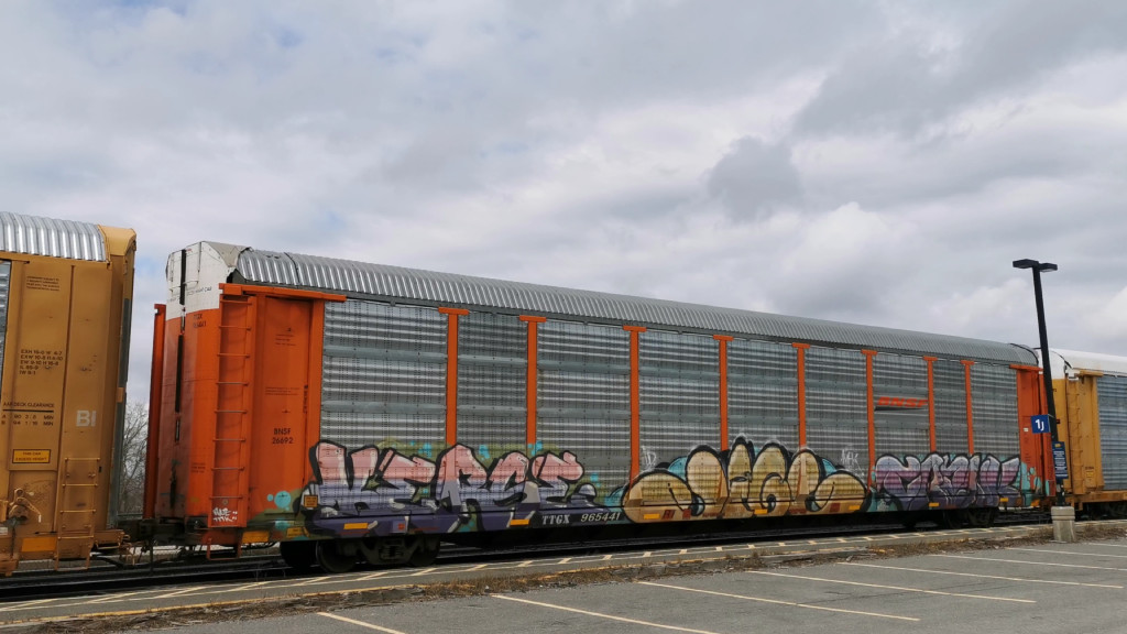 BNSF 26692 (Body) TTGX 965441 (Flat)